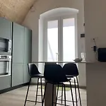 Il Porto E Di Casa 特拉尼