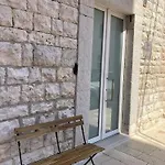 Il Porto E Di Casa 特拉尼