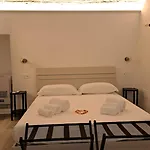 Il Porto E Di Casa Feriehus Trani
